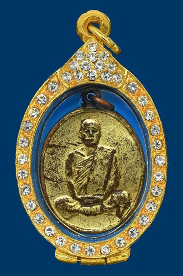 เหรียญพระอุปฌาย์มา วัดหาดสูง ปี2480 จ.ปราจีนบุรี รุ่นเเรก สภาพสวย ปิดทองเดิมเก่ามาทั้งองค์ สภาพสวยมาก หาชมยาก พบน้อย