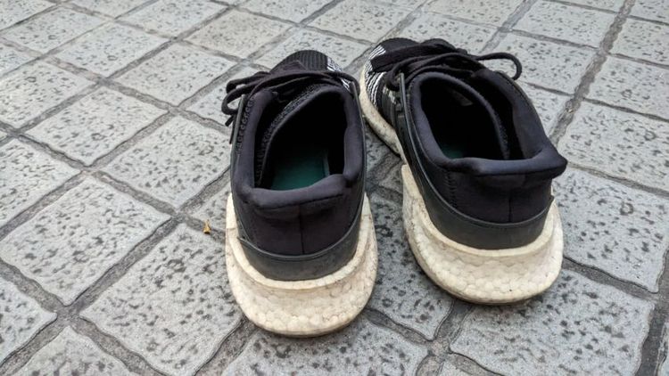 ขายรองเท้าadidas สีขาว1คู่สีดำ1คู่เบอร์44สวยมากเหมือนของใหม่เลย รูปที่ 6