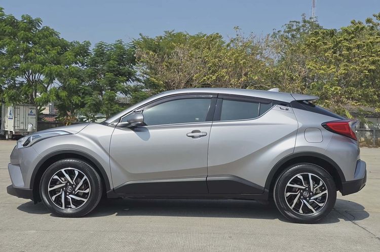 Toyota C-HR 2018 1.8 Hybrid Mid Utility-car เบนซิน ไม่ติดแก๊ส เกียร์อัตโนมัติ เทา รูปที่ 3