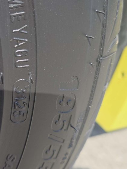 Honda Jazz 2015 1.5 SV i-VTEC Sedan เบนซิน ไม่ติดแก๊ส เกียร์อัตโนมัติ เหลือง รูปที่ 4