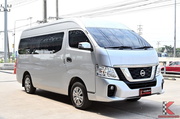 รถ Nissan Urvan 2.5 NV350 สี บรอนซ์เงิน