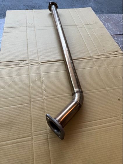 ท่อนกลางท่อไอเสียสแตนเลส ตรงรุ่น Revo New fortuner