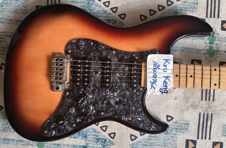 ขายเหมากีตาร์ 2 ตัวพร้อมใช้ 8,000 บาท (พร้อมส่งนัดรับเชียงคาน จ.เลย) รูปที่ 3