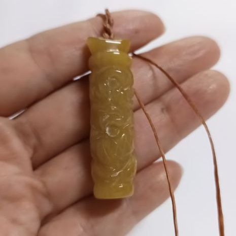 อื่นๆ สร้อยคอและจี้ จี้หยกแกะลาย