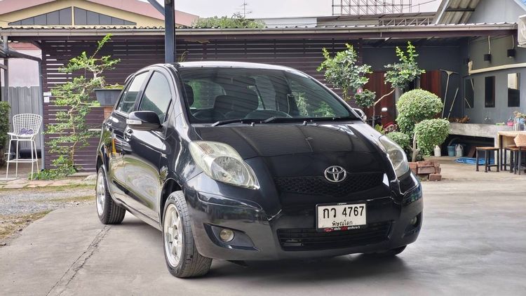รถ Toyota Yaris 1.5 E สี ดำ