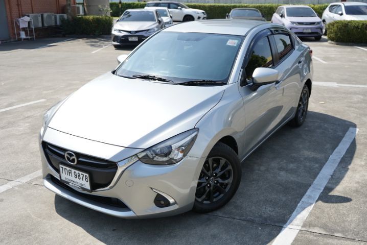 Mazda Mazda 2 2018 1.3 High Connect Sedan เบนซิน ไม่ติดแก๊ส เกียร์อัตโนมัติ เทา รูปที่ 3