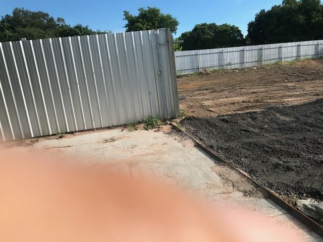 ที่ดินสวย  ถมแล้ว 1 ไร่ มีรั้ว ล็อคประตูได้  ให้เช่าระยะยาว ใกล้มอเตอร์เวย์สาย 7 ด่านหนองขาม  ใกล้นิคมอุตสาหกรรมแหลมฉบัง, ใกล้สหพัฒน์ ศรีราช