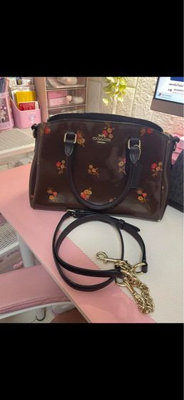 กระเป๋าถือสะพายข้างโค้ชแท้มือสอง รูปที่ 2