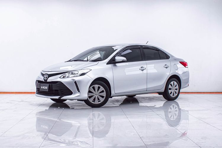 รถ Toyota Altis 1.8 Esport สี เทา