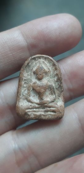 พระซุ้มกอพิมพ์กลาง