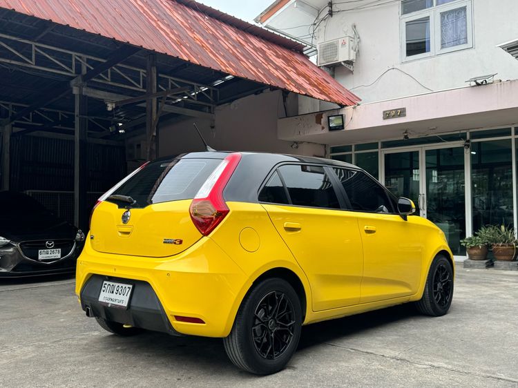 MG MG3 2016 1.5 D Sedan เบนซิน ไม่ติดแก๊ส เกียร์อัตโนมัติ เหลือง รูปที่ 4