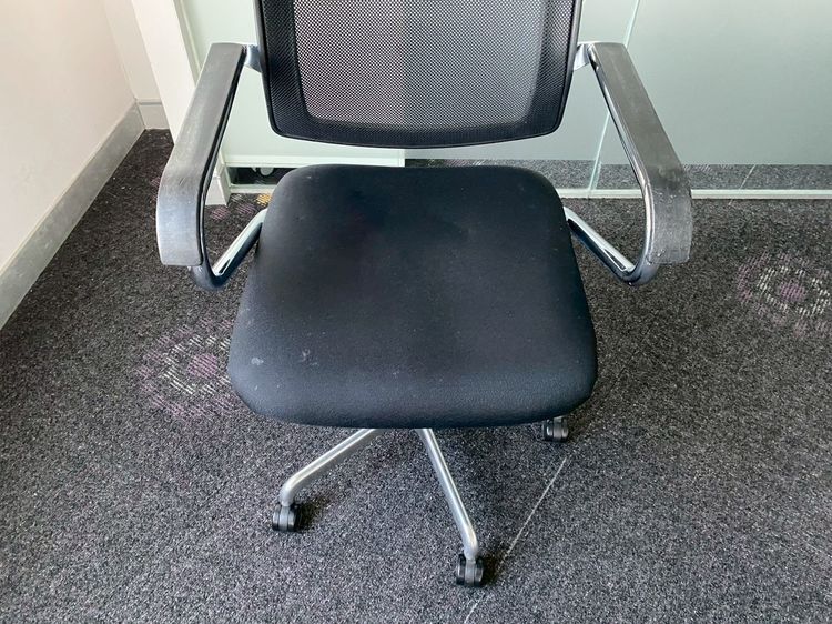 เก้าอี้สำนักงาน ขาเหล็ก ท้าวแขนเหล็ก เบาะผ้า พนักพิงตาข่าย ยี่ห้อ perfect รูปที่ 6