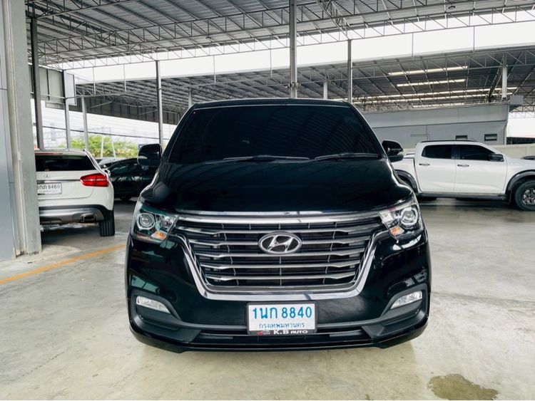 รถ Hyundai H-1  2.5 Elite สี ดำ