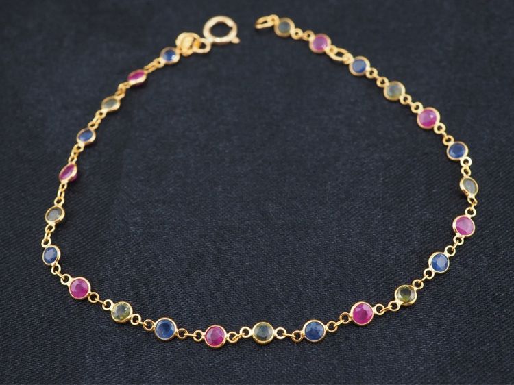 สร้อยข้อมือพลอยหลายสี ตัวเรือนทองคำแท้ 18k 