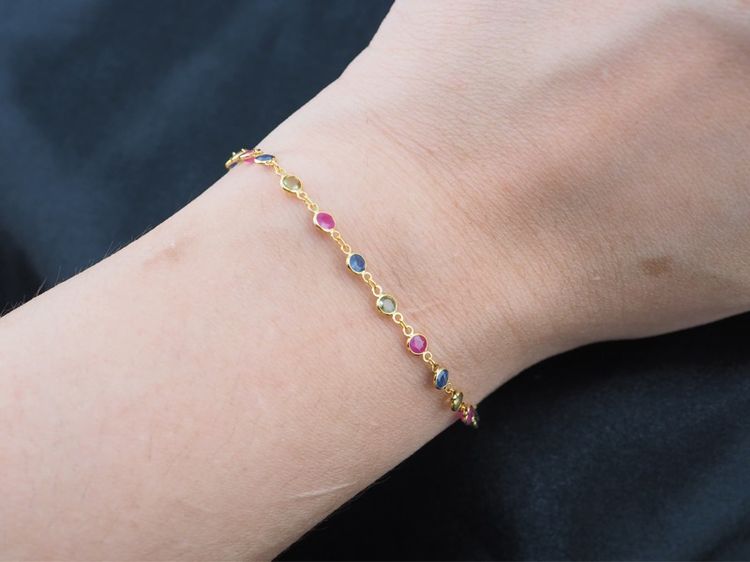 สร้อยข้อมือพลอยหลายสี ตัวเรือนทองคำแท้ 18k  รูปที่ 4