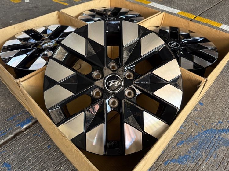 Hyundai Staria ขอบ 18 นิ้ว Top 🔥