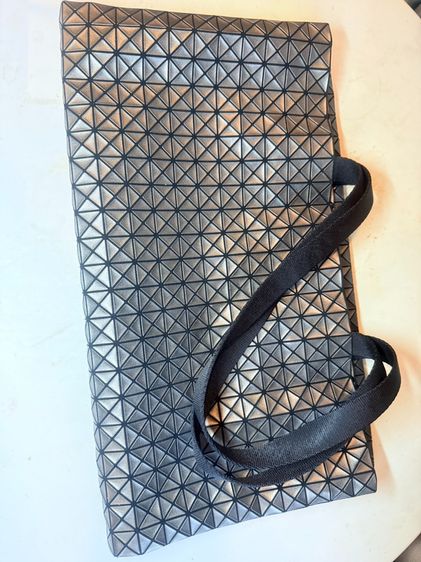 Bao Bao Issey Miyake Tote Bag สีดำ ของแท้มือสอง สภาพสวย  รูปที่ 3
