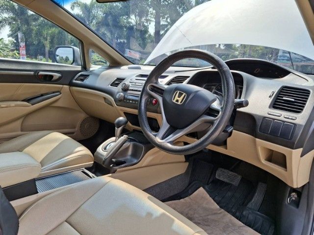 Honda Civic 2006 1.8 E i-VTEC Sedan เบนซิน เกียร์อัตโนมัติ บรอนซ์เงิน รูปที่ 4