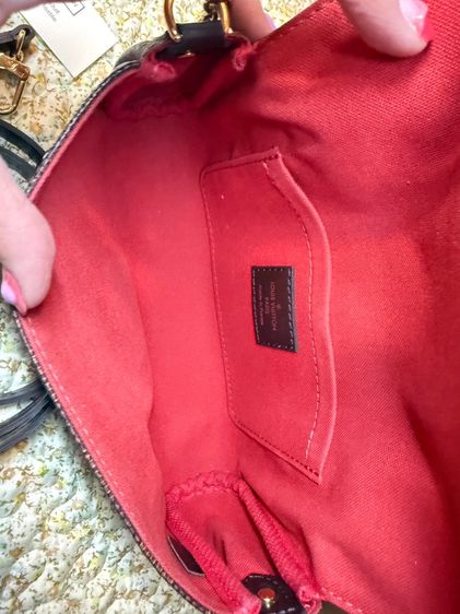 LV favourite PM Y17 ของแท้ มือสอง ฮิต ตลอดกาล สภาพสวย รุ่นนี้ไม่ผลิตแล้วหายากมาาก  รูปที่ 3