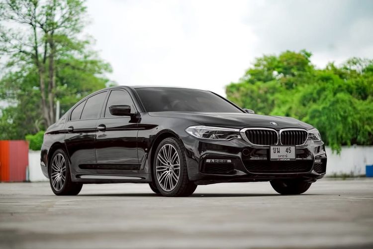 BMW Series 5 2018 530e Sedan ปลั๊กอินไฮบริด (PHEV) ไม่ติดแก๊ส เกียร์อัตโนมัติ ดำ รูปที่ 3