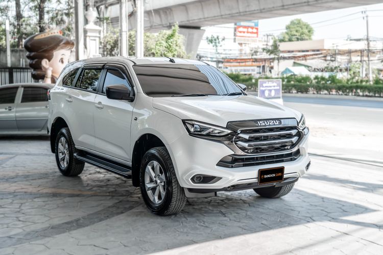Isuzu MU-X 2023 1.9 Active 2WD Utility-car ดีเซล เกียร์อัตโนมัติ ขาว รูปที่ 4