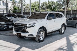 ISUZU MU-X 1.9 ACTIVE AT ไมเนอร์เชนจ์แล้ว  สีขาว ปี2023แท้  ไมล์ 11,xxxkm. เจ้าของเดียว มีวารันตีศูนย์ อุปกรณ์ครบ รถสวยใหม่มากสภาพใหม่มากๆ  