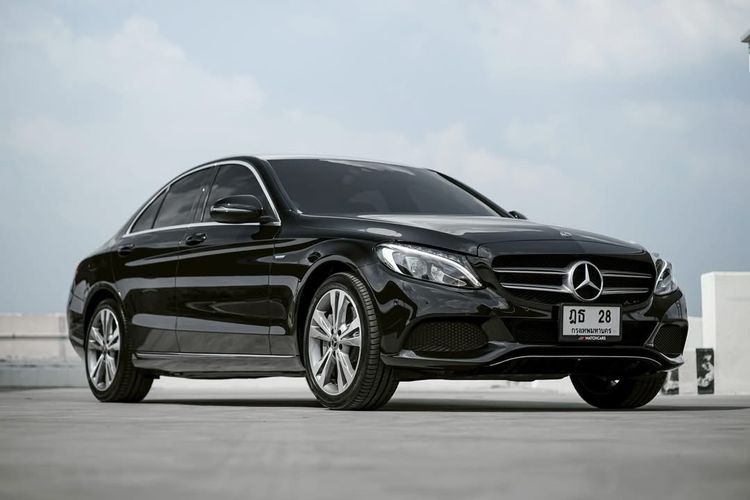 Mercedes-Benz C-Class 2017 C350 Sedan ปลั๊กอินไฮบริด (PHEV) ไม่ติดแก๊ส เกียร์อัตโนมัติ ดำ รูปที่ 3