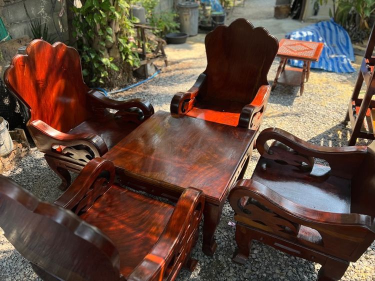 ชุดรักแขด โต๊ะ เก้าอี้ไม้สักทั้งชุด