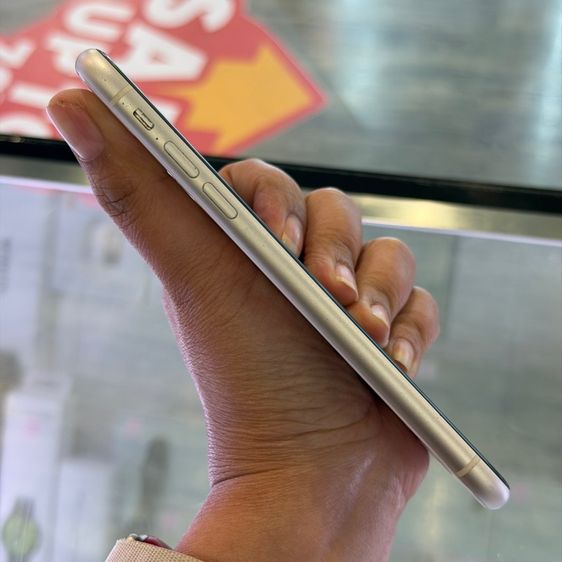 iPhone11 128GB สีขาว เครื่องศูนย์ โมเดลTH 🥰🥰 รูปที่ 3