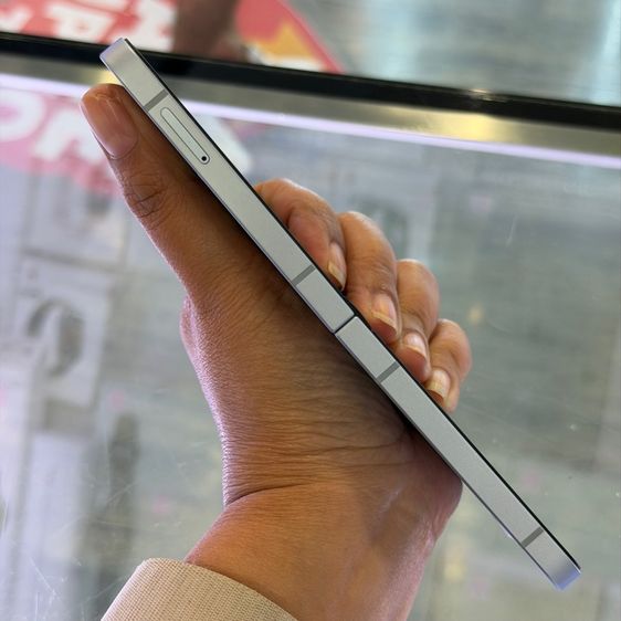 Samsung Z Flip6 256GB สีฟ้า เครื่องศูนย์ สภาพสวยมาก จอ6.7นิ้ว แรม12รอม256 Snap8 Gen3 กล้อง50ล้าน(2ตัว)🔥🔥 รูปที่ 4