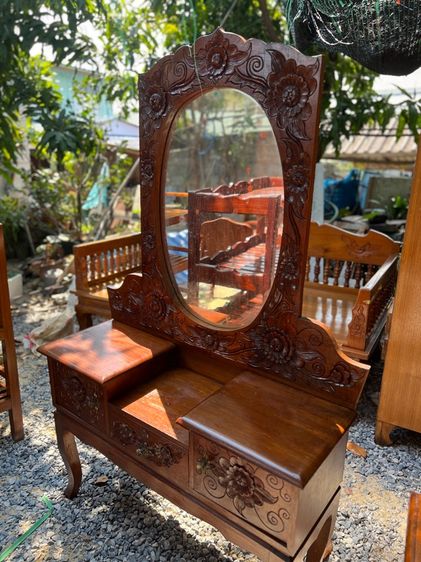 โต๊ะเครื่องแป้งไม้สักโบราณ