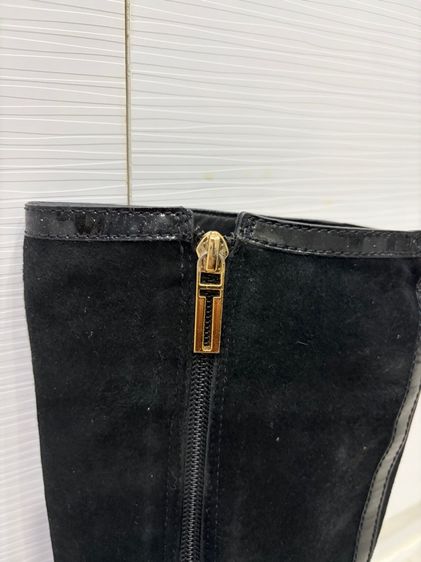 รองเท้าบู๊ทหนังแท้แบรนด์ Tory Burch แท้ ไซส์ 6 ความยาว 23 ซม. หนังแท้สวยมากๆแต่งโลหะแบรนด์สีทอง สภาพดีค่ะ รูปที่ 4