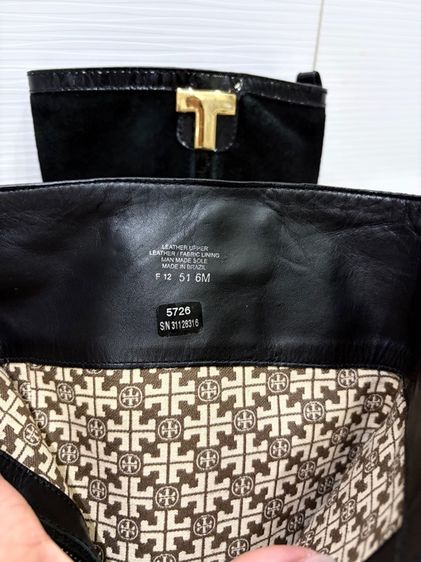 รองเท้าบู๊ทหนังแท้แบรนด์ Tory Burch แท้ ไซส์ 6 ความยาว 23 ซม. หนังแท้สวยมากๆแต่งโลหะแบรนด์สีทอง สภาพดีค่ะ รูปที่ 11