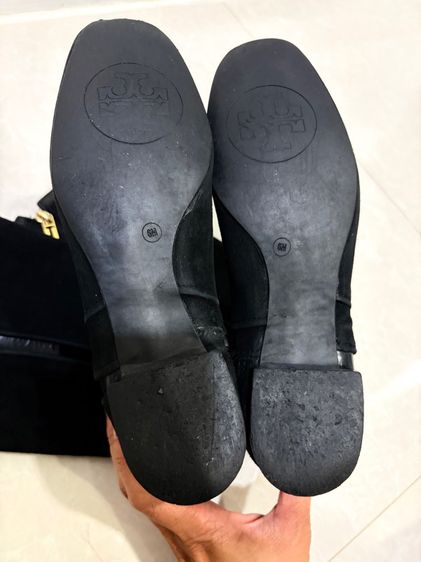 รองเท้าบู๊ทหนังแท้แบรนด์ Tory Burch แท้ ไซส์ 6 ความยาว 23 ซม. หนังแท้สวยมากๆแต่งโลหะแบรนด์สีทอง สภาพดีค่ะ รูปที่ 10