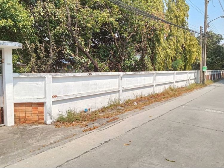 อื่นๆ มีบางส่วน สร้างเสร็จก่อน 2010 ไม่ใช่ ขายที่ดินตรงข้าม สนง เขตหนองแขม รูปที่ 3