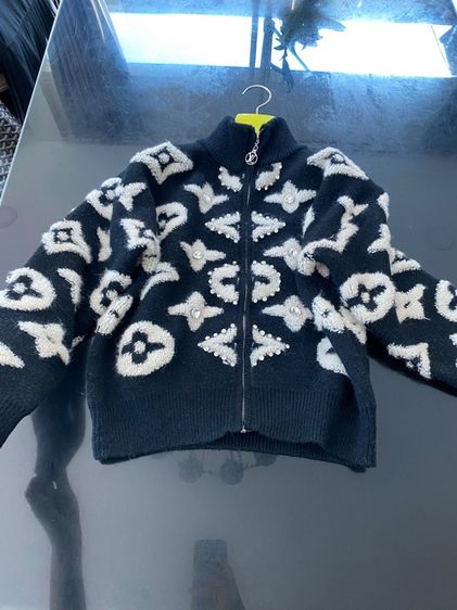 หลุยส์วิตตอง (ติดจองค่ะ)เสื้อไหมพรมอิตาลี ทอปักลาย3D  รูปที่ 13