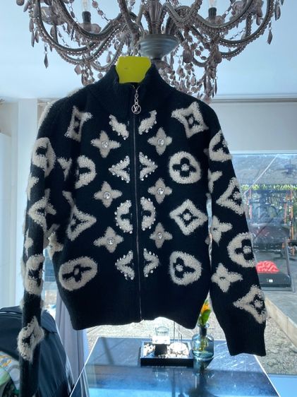 หลุยส์วิตตอง (ติดจองค่ะ)เสื้อไหมพรมอิตาลี ทอปักลาย3D  รูปที่ 8