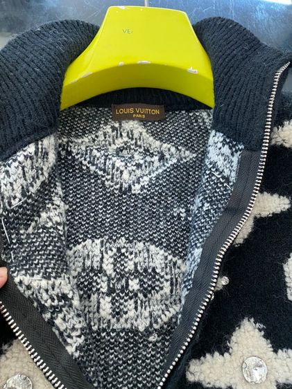 หลุยส์วิตตอง (ติดจองค่ะ)เสื้อไหมพรมอิตาลี ทอปักลาย3D  รูปที่ 6