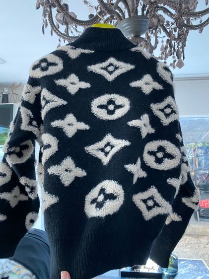 หลุยส์วิตตอง (ติดจองค่ะ)เสื้อไหมพรมอิตาลี ทอปักลาย3D  รูปที่ 10