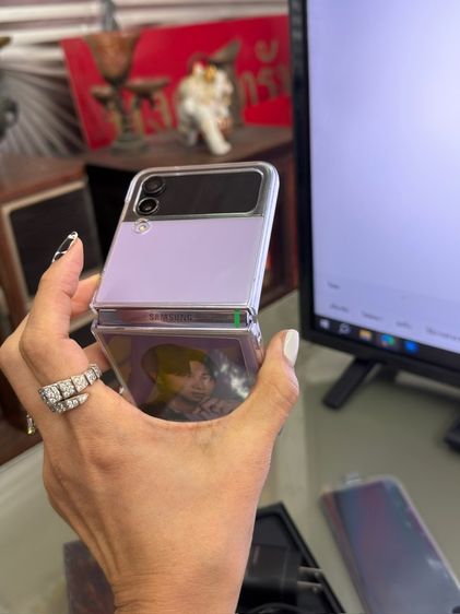 Samsung Galaxy Z flip 4 สีม่วง 256gb ครบกล่อง รูปที่ 3