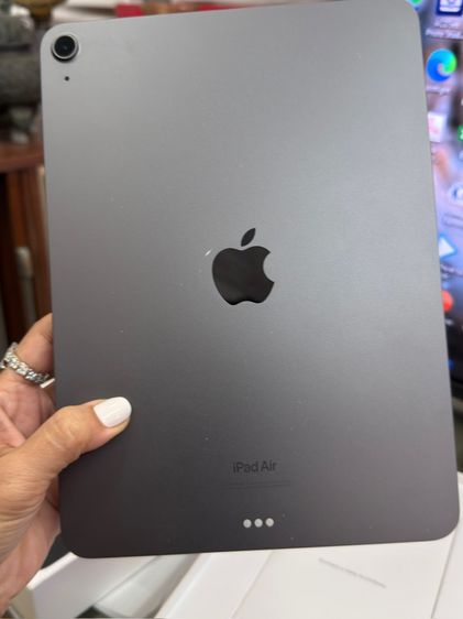 ipad air 5 wifi 64 gb สีดำสภาพดี มีแต่กล่องค่ถ รูปที่ 2