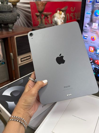 ipad air 5 wifi 64 gb สีดำสภาพดี มีแต่กล่องค่ถ รูปที่ 6