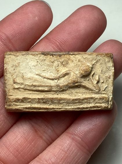 พระปางนอนเนื้อผง