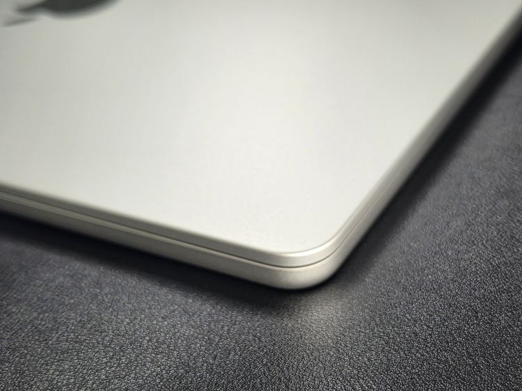 MacBook Air 13" M4 16.256 ครบกล่อง สภาพนางฟ้า แบต100 มีประกัน แถมเคส  💻✨ รูปที่ 6