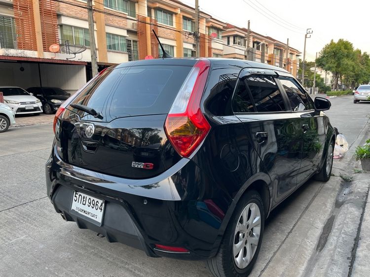 MG MG3 2016 1.5 D Sedan เบนซิน ไม่ติดแก๊ส เกียร์อัตโนมัติ ดำ รูปที่ 4