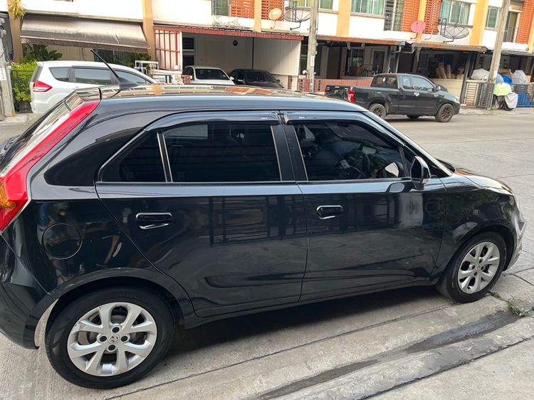 MG MG3 2016 1.5 D Sedan เบนซิน ไม่ติดแก๊ส เกียร์อัตโนมัติ ดำ รูปที่ 3