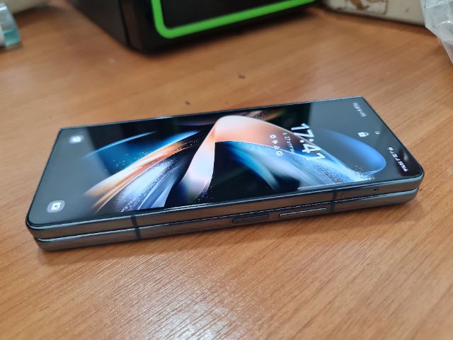 Z Fold 4 12(256 )สีฟ้าซื้อไปเหมือนเครื่องใหม่ เครื่องศูนย์หมดประกันซื้อเคลียสต๊อคมา เครื่องสภาพเหมือนแกะกล่อง แต่กล่องหายไปแล้วนัดรับได้ รูปที่ 6