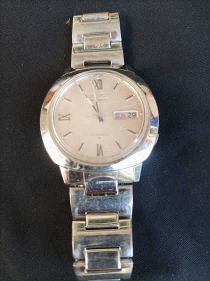 Seiko automatic ของใช้ออกงานตอนหนุ่ม สวยเดิมๆทั้งเรือนทั้งสาย ใช้งานได้เลยปรกติเต็มระบบ รับประกันไม่ผิดหวัง เก็บสะสมก็ดี ใช้งานก็ได้ 1490 บ.