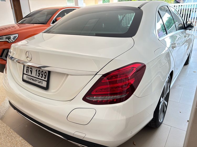 Mercedes-Benz C-Class 2018 C350 Sedan ปลั๊กอินไฮบริด (PHEV) ไม่ติดแก๊ส เกียร์อัตโนมัติ ขาว รูปที่ 2