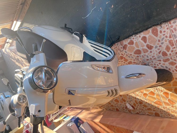 Vespa 150 abs รูปที่ 2